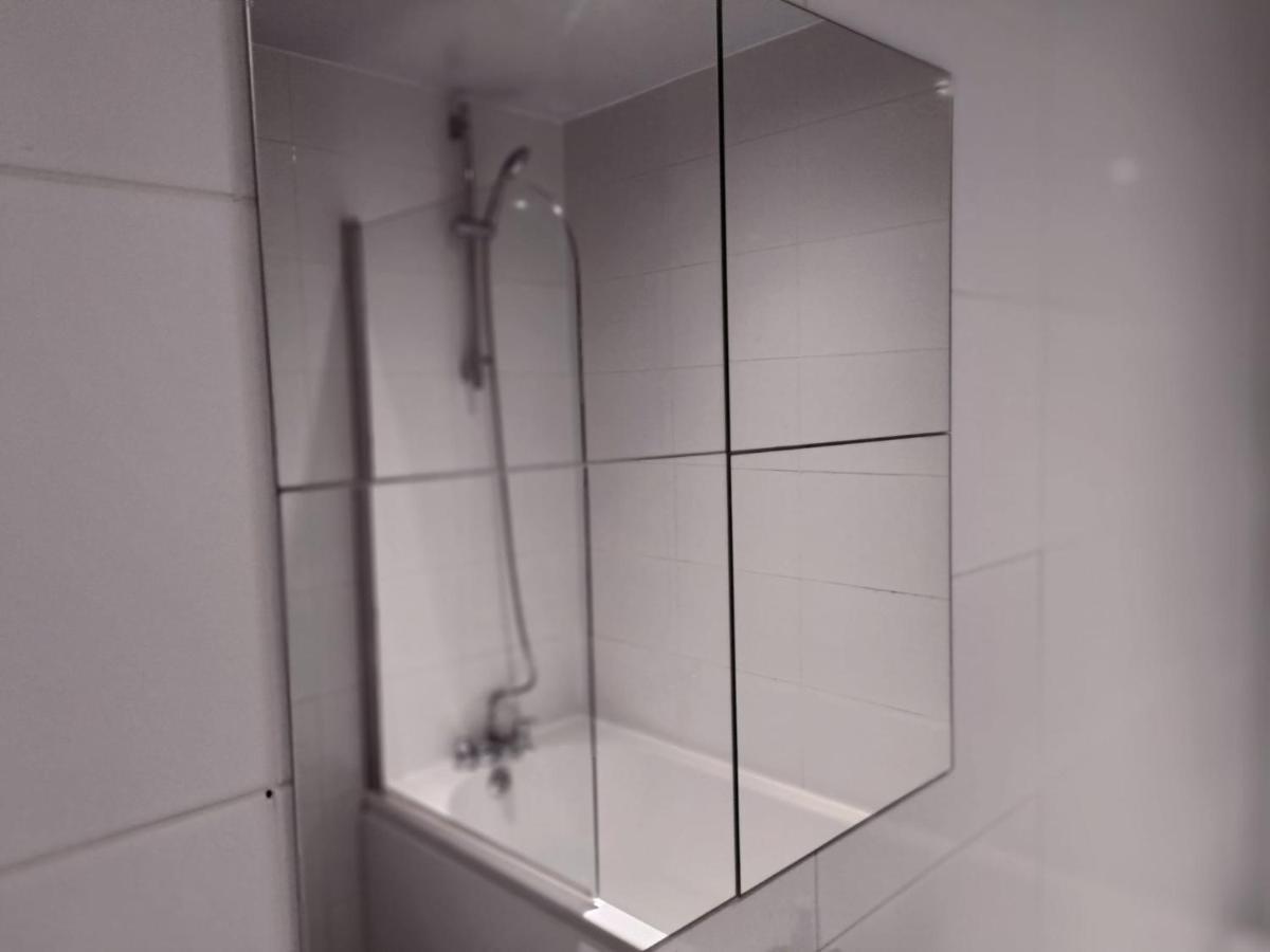 Fantastic Mill Apartment - 2023 Travellers Award Winner! Manchester Exteriör bild