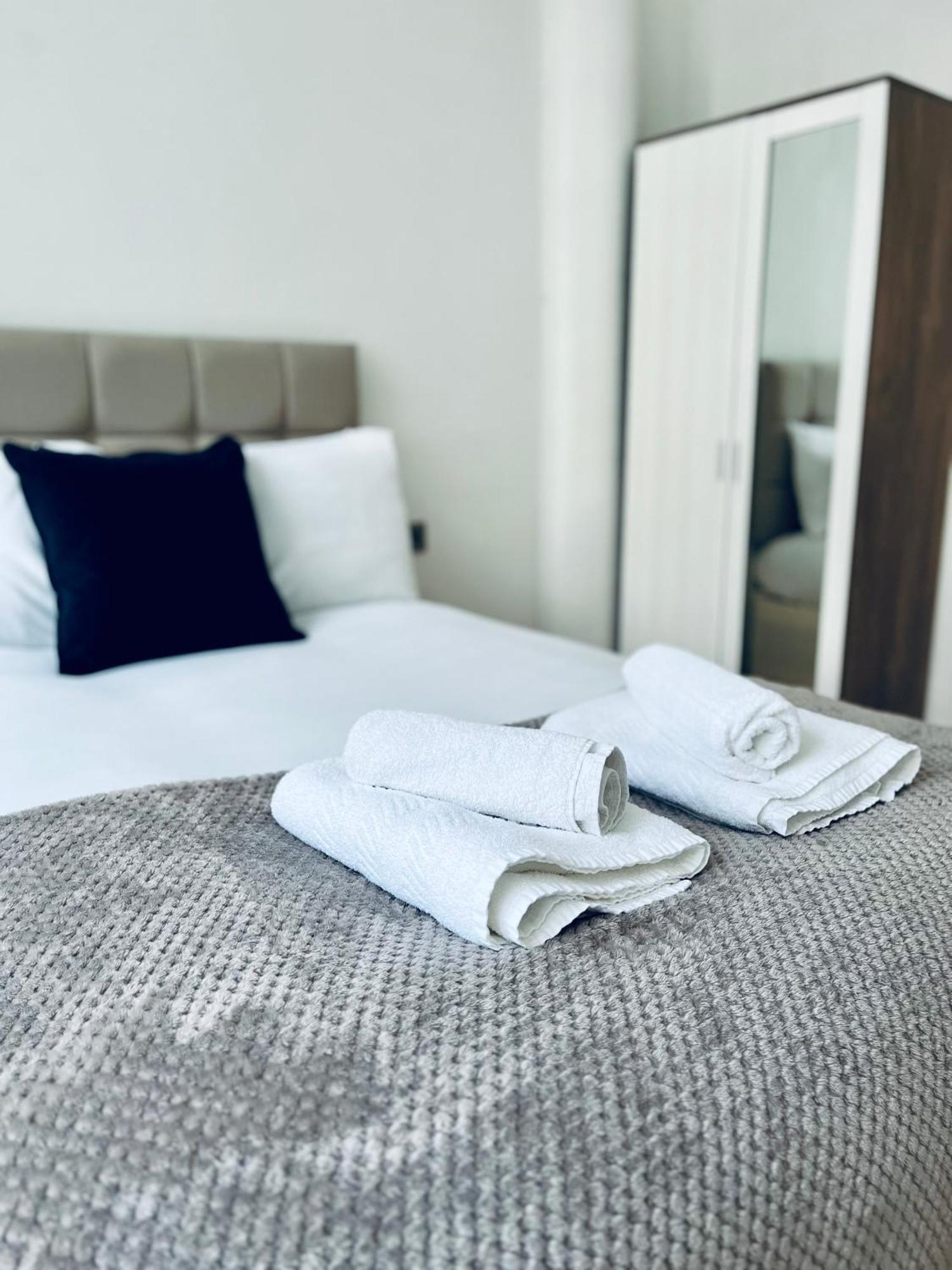 Fantastic Mill Apartment - 2023 Travellers Award Winner! Manchester Exteriör bild
